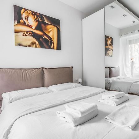 Milano Vetra-Parco Delle Basiliche 2 Pax- Wifi- Banfi Apartment Bagian luar foto